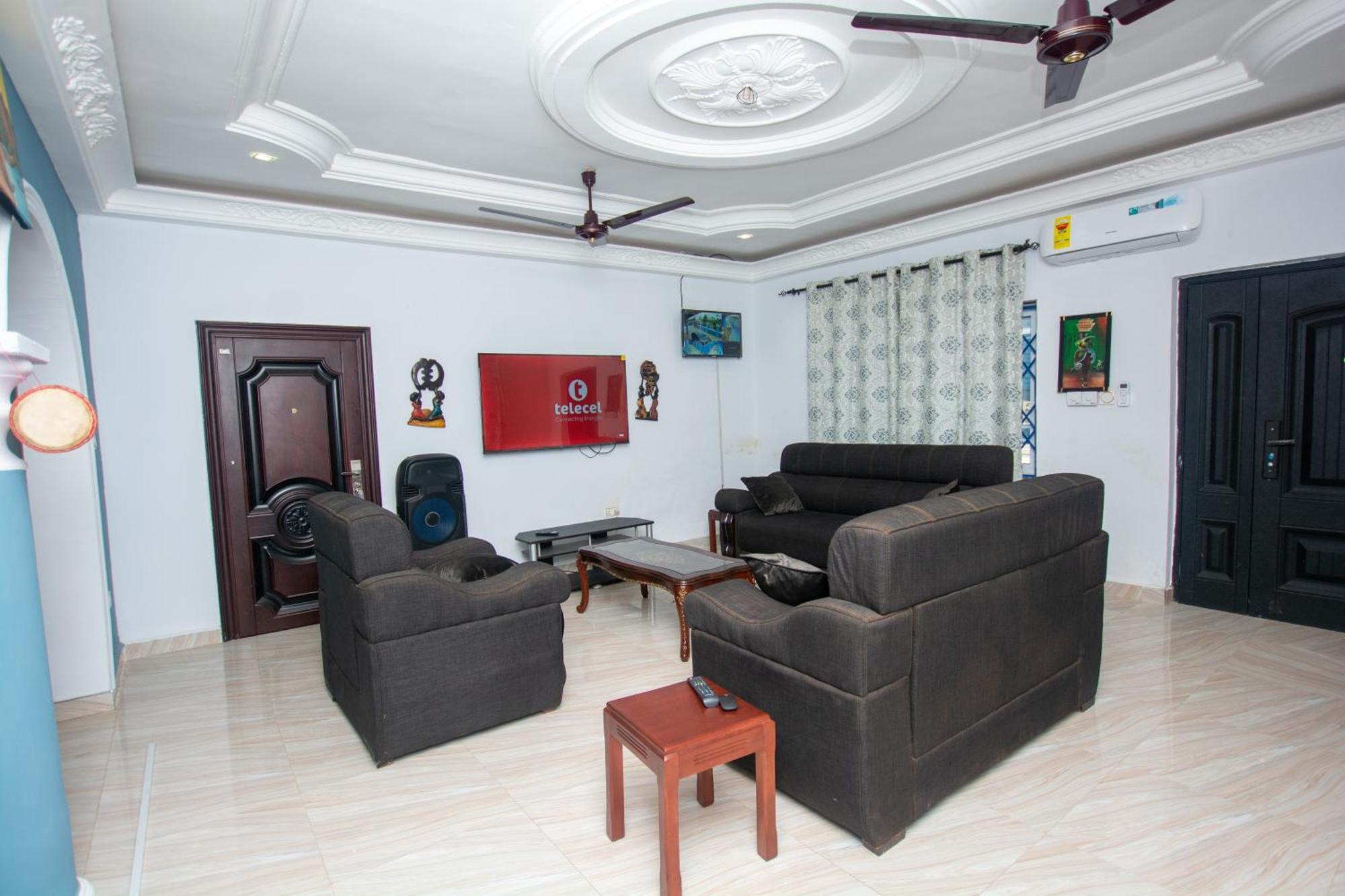 Yaa Asantewaa Inn Ejisu Esterno foto
